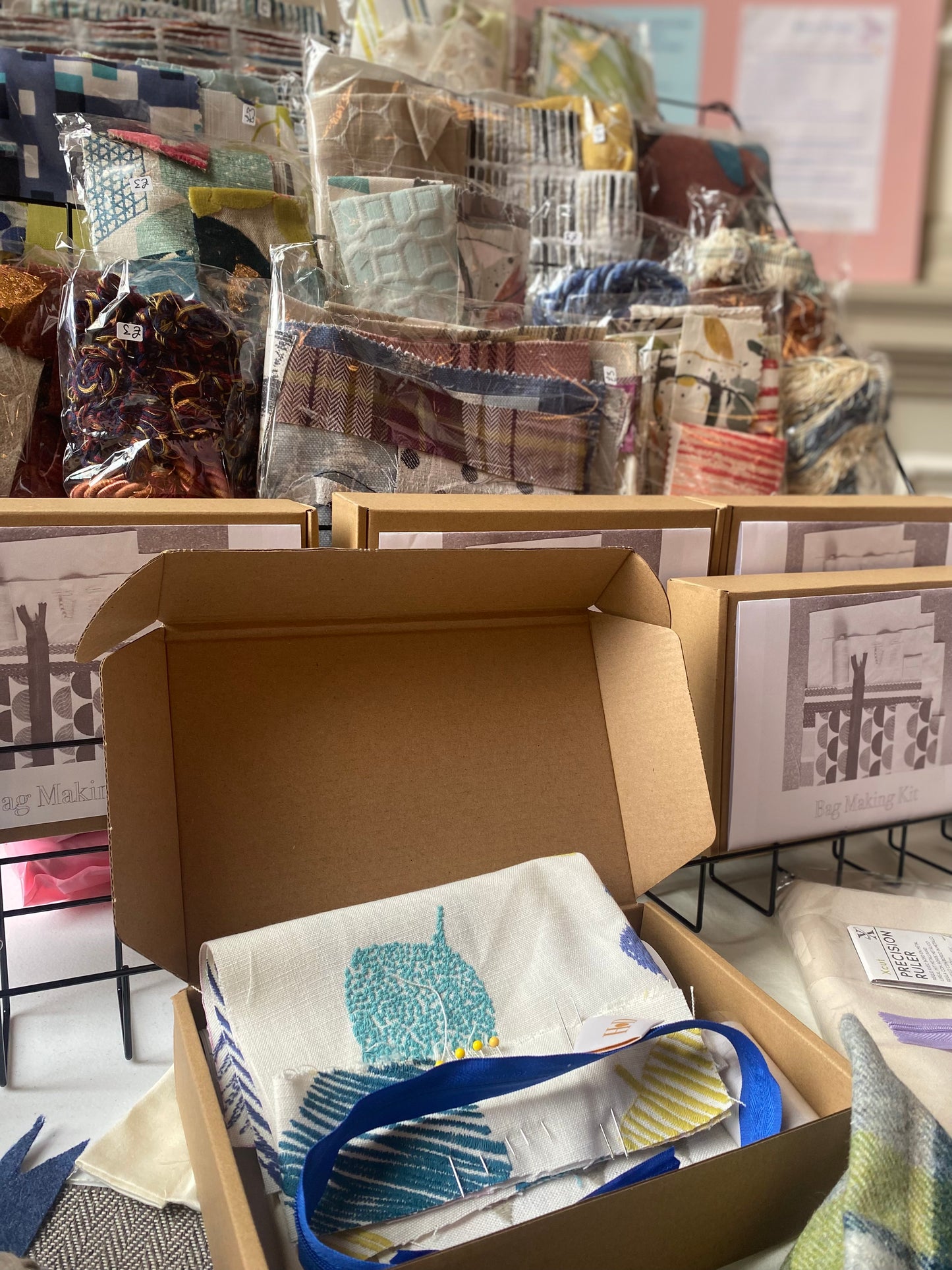 Make Your Own Cosmetic Bag – Sewing Kit with Fabric Included