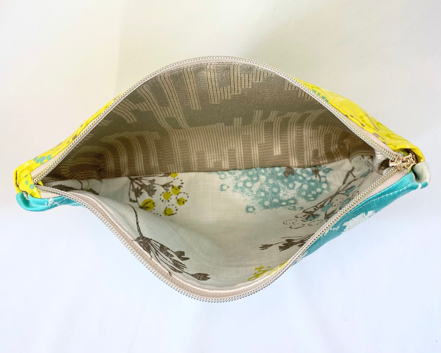 Clashing Silk Cosmetic bag