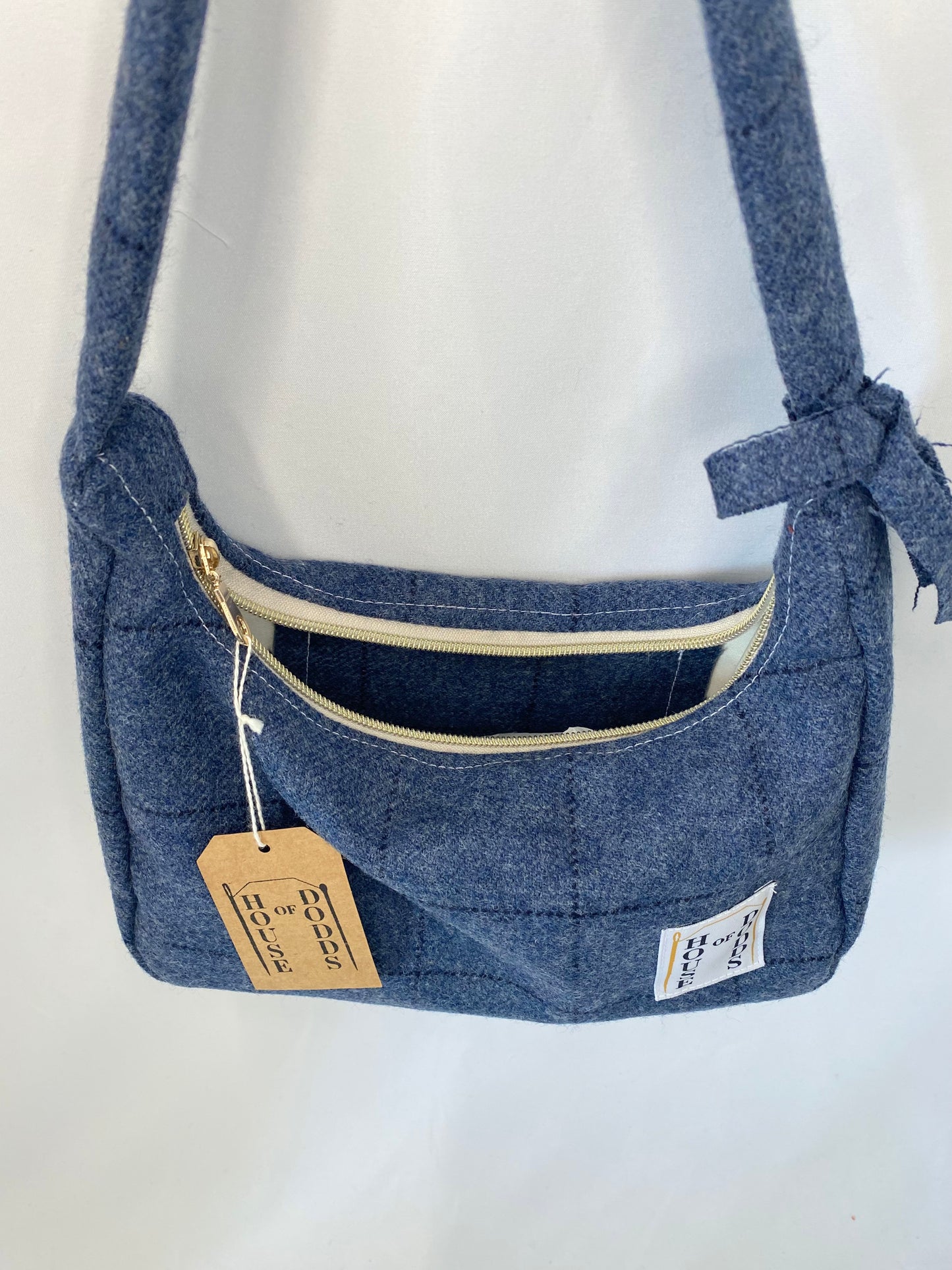 100% Wool in Blue Check Hand bag