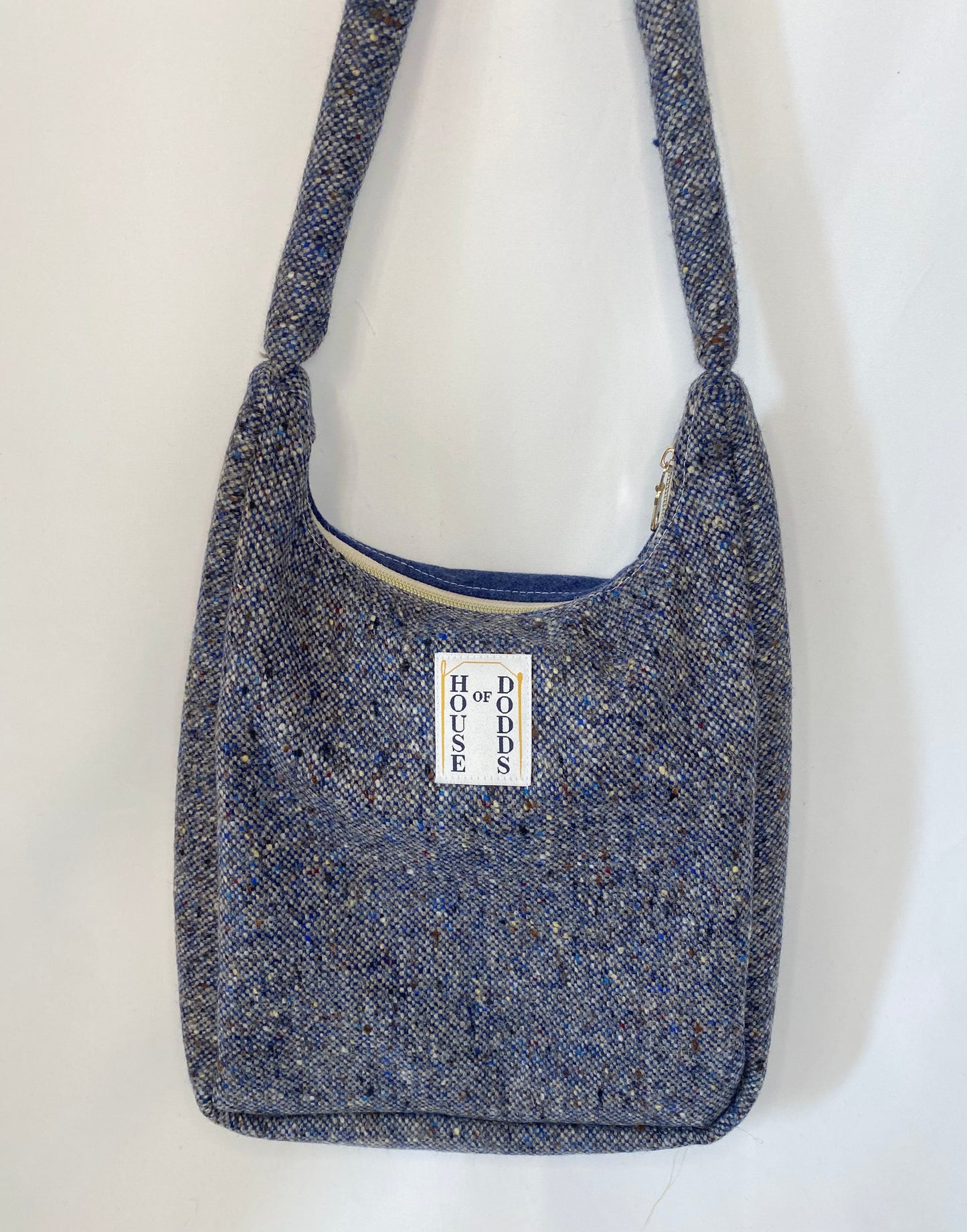 100% Wool in Blue shoulder bag