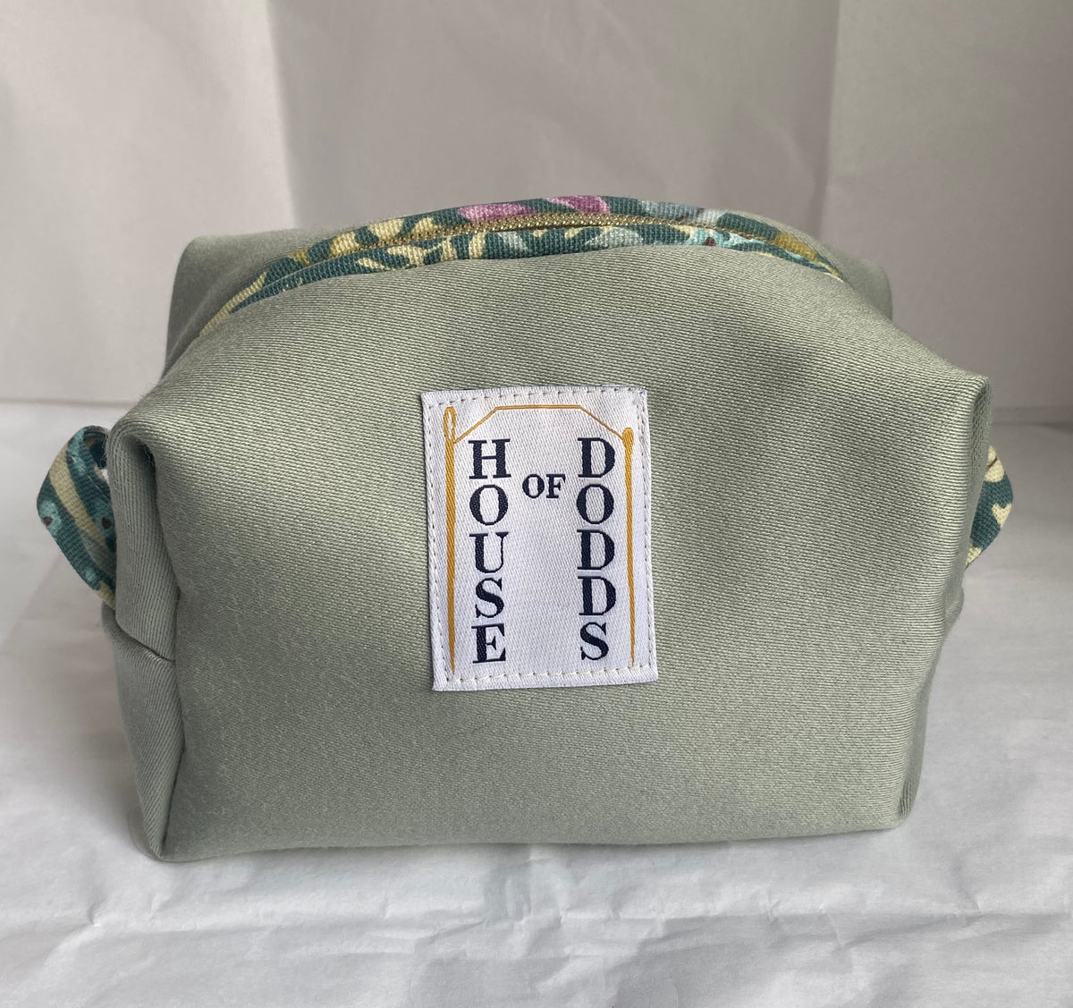 Green with floral piping Mini pouch