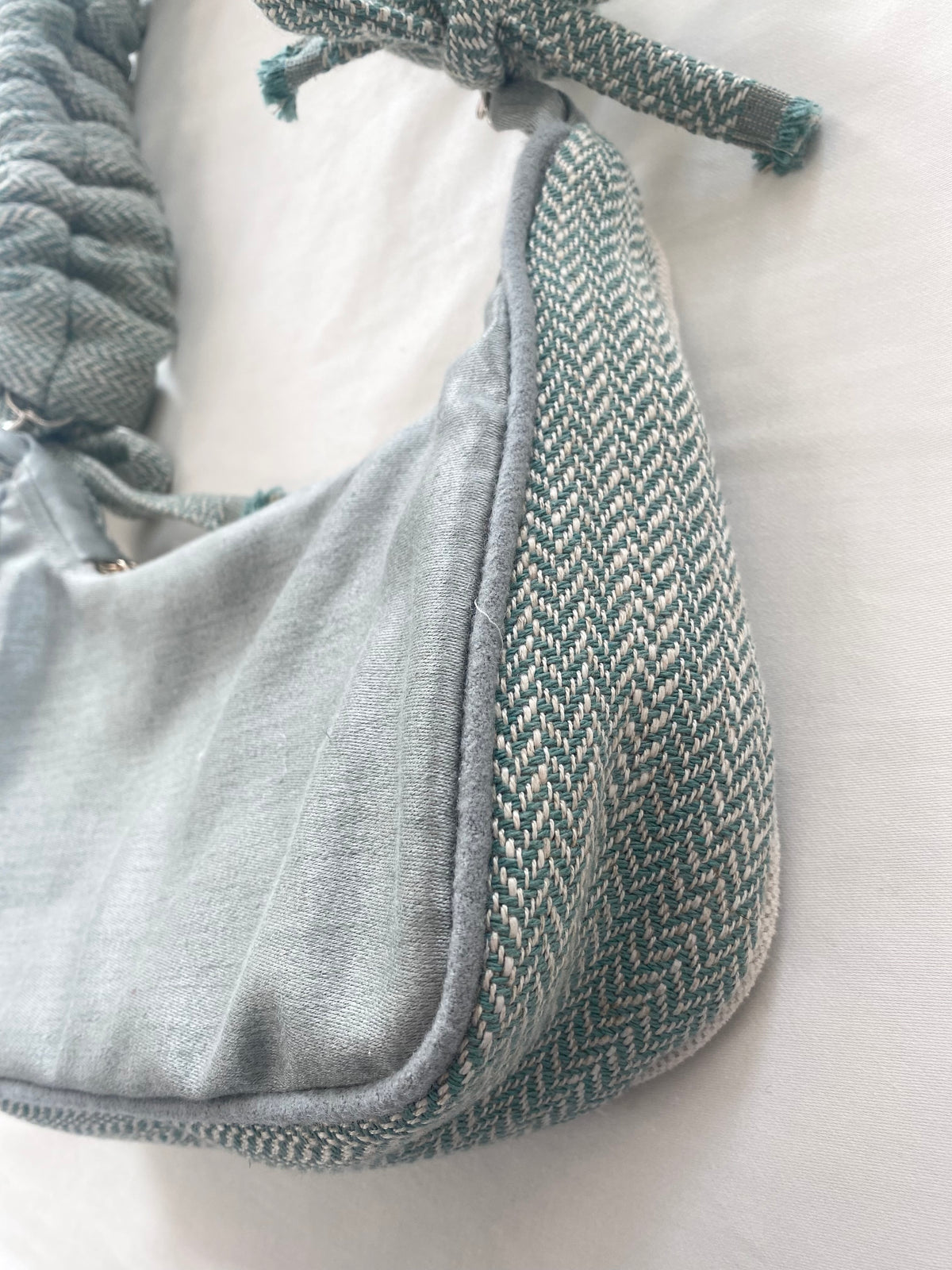 Herringbone Hand Bag with extendable handle