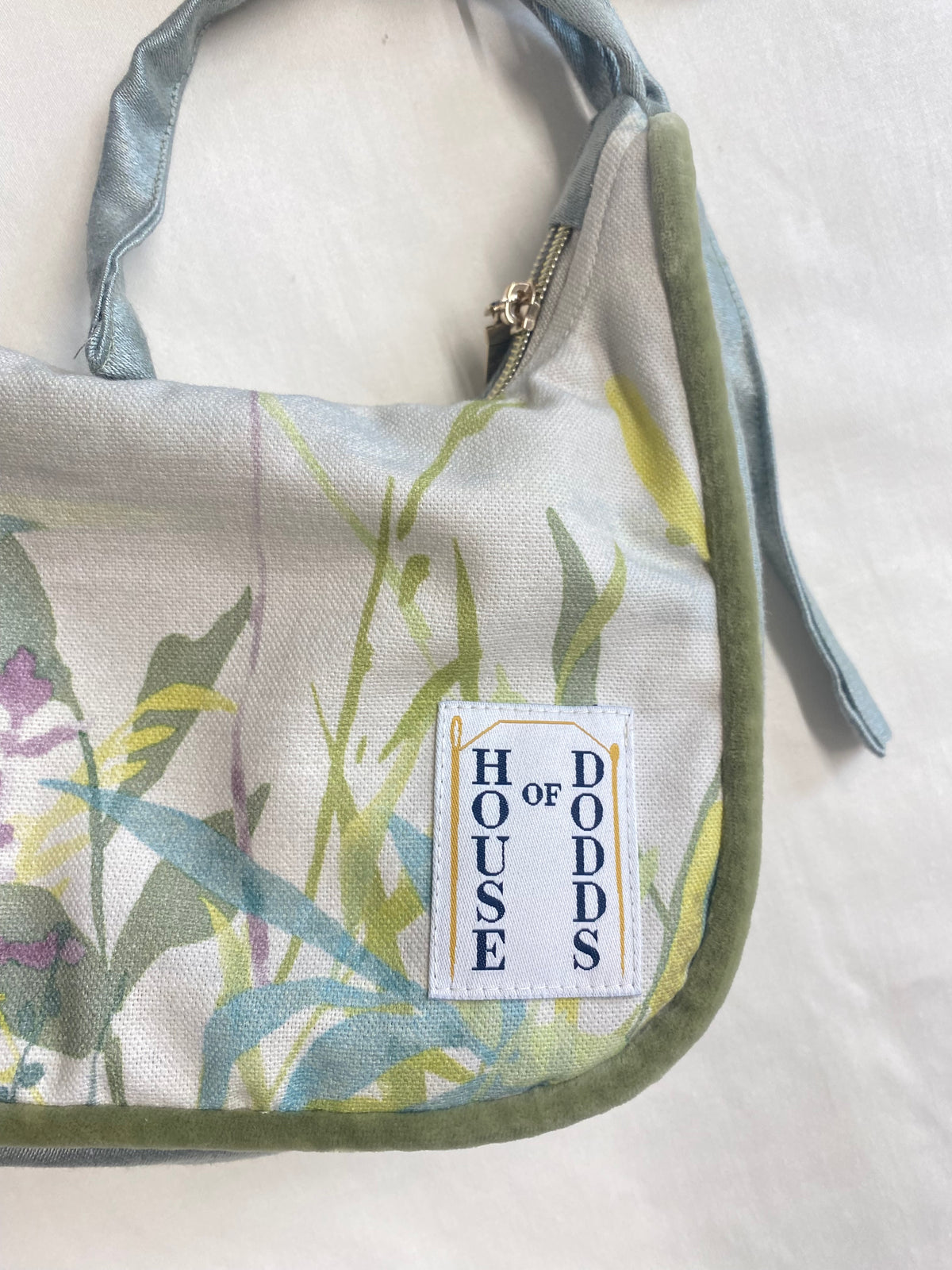Lemon grass Hand Bag with extendable handle