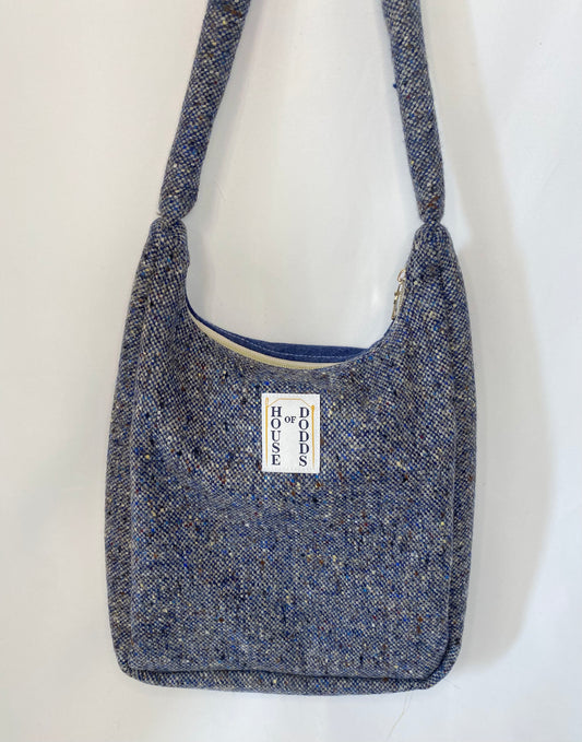 100% Wool in Blue shoulder bag