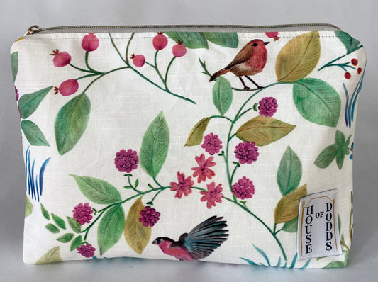 Little Robyn Cosmetic bag with water resistant lining
