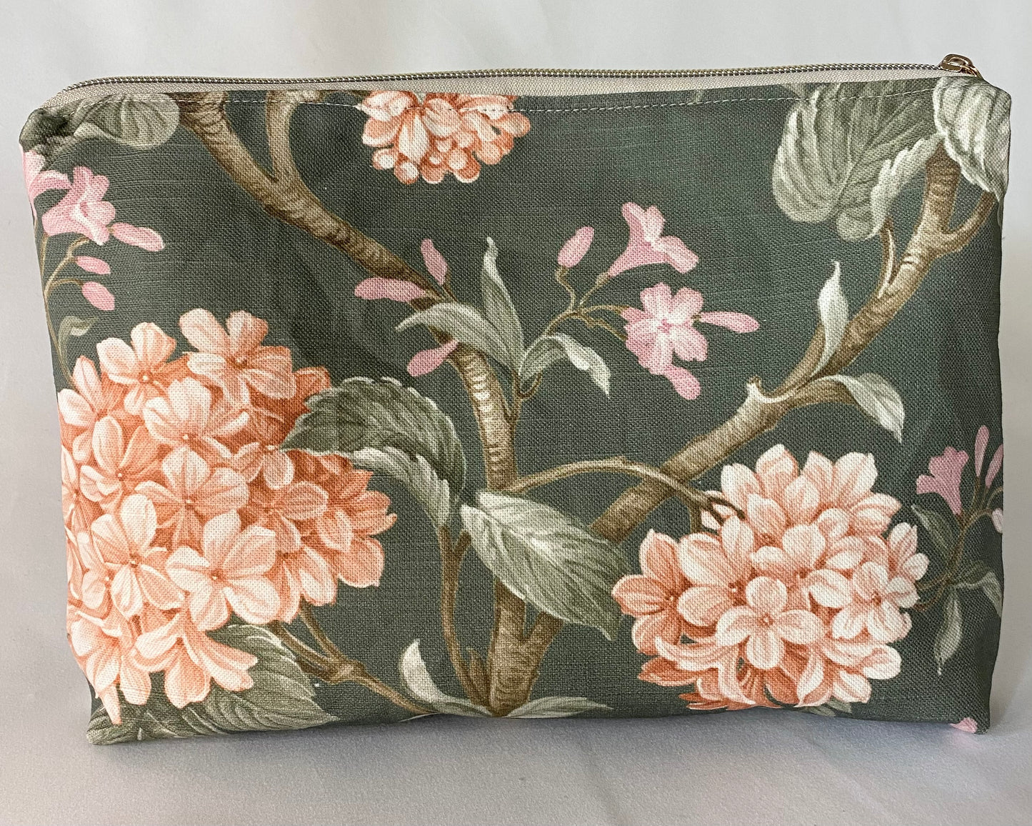 Animal woodland Cosmetic bag with water resistant lining