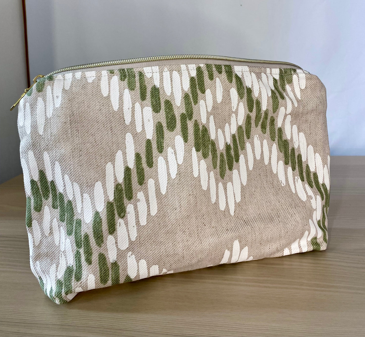 Green Geometric Cosmetic bag